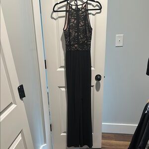 Elegant Black Lace Evening Dress